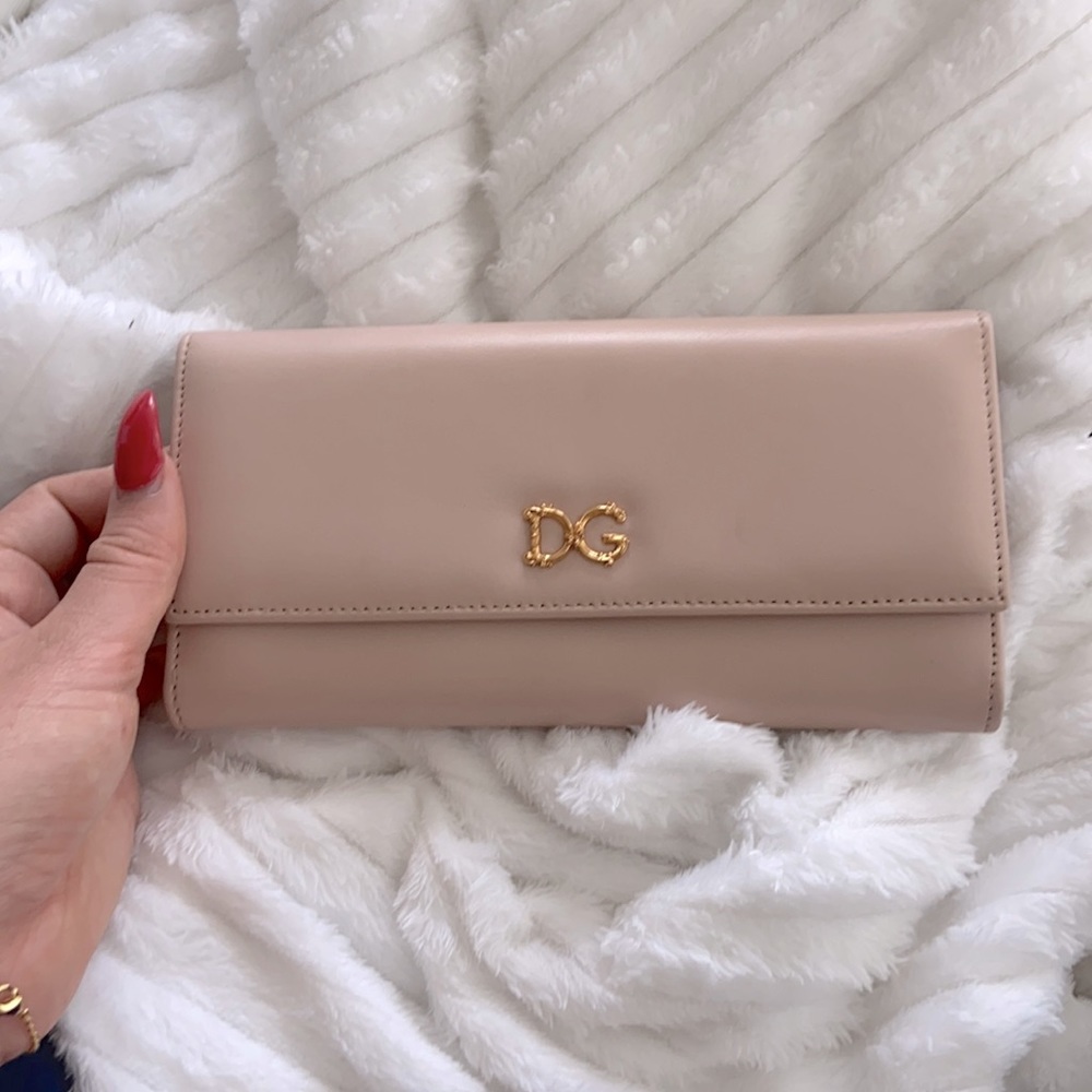 DOLCE & GABBANA